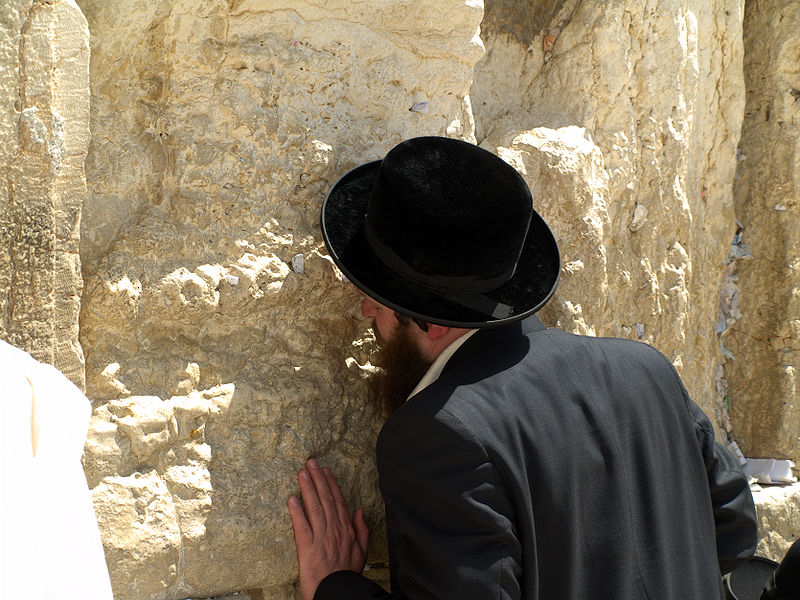 Jewish man at the Western Wall, Jerusalem (Wikipedia)